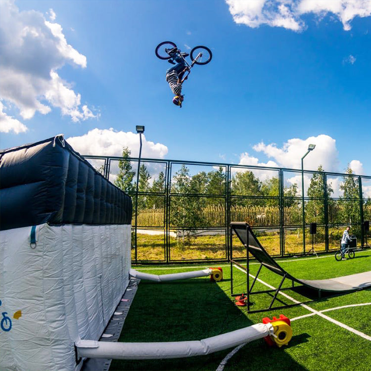 AB-017 11x7x3m Inflatable BMX Landing Airbag