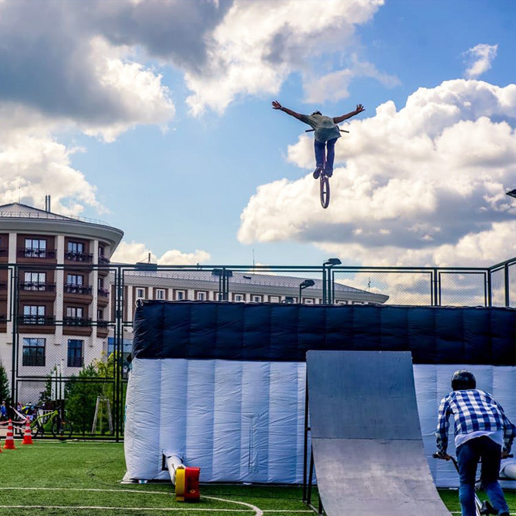 AB-017 11x7x3m Inflatable BMX Landing Airbag