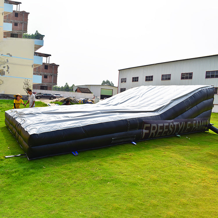 AB-008  Extreme sports inflatable square mountain bike airbag landing mat