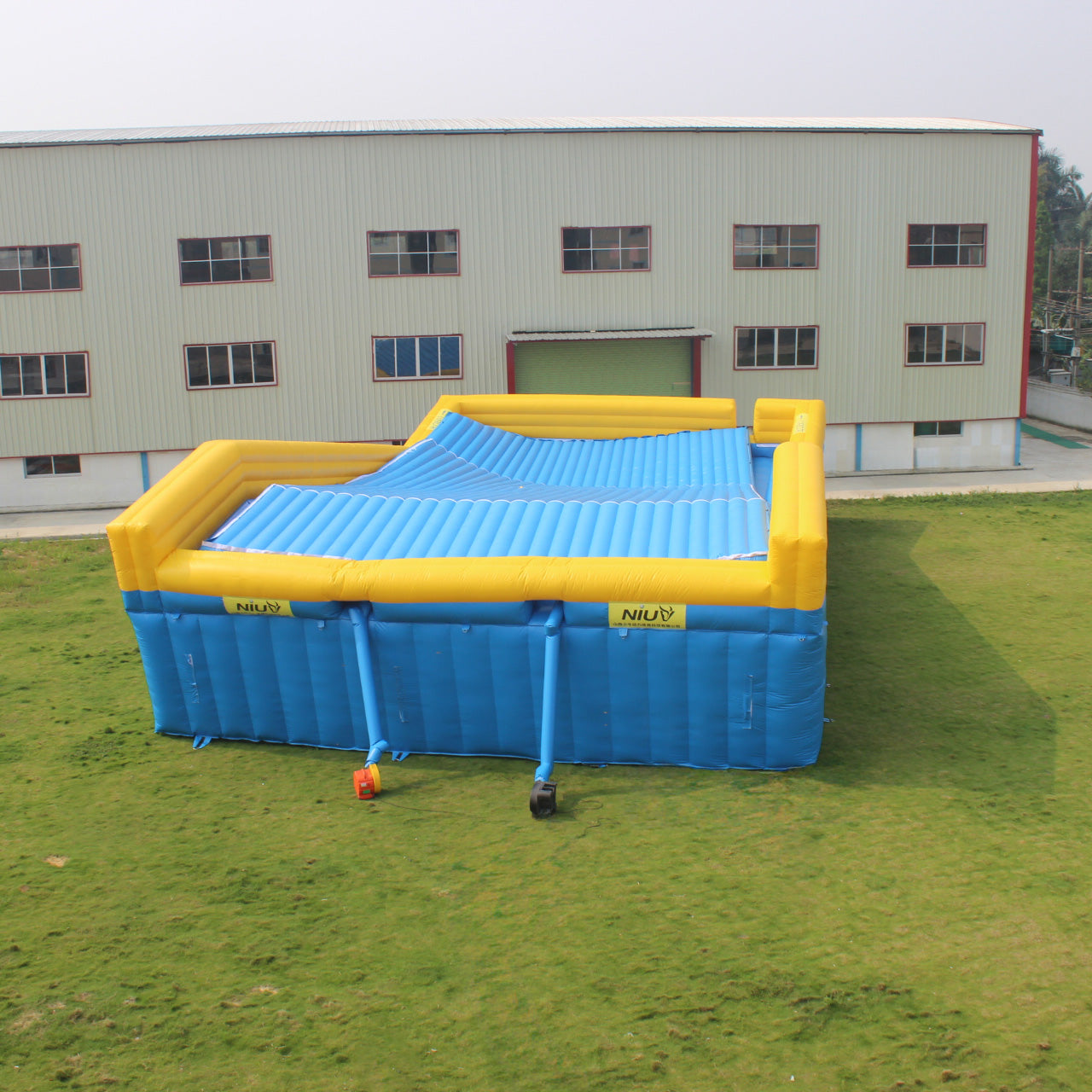 AB-047 Adventure bike park landing airbag freestyle flat jump stunt airbag inflatable bmx airbag