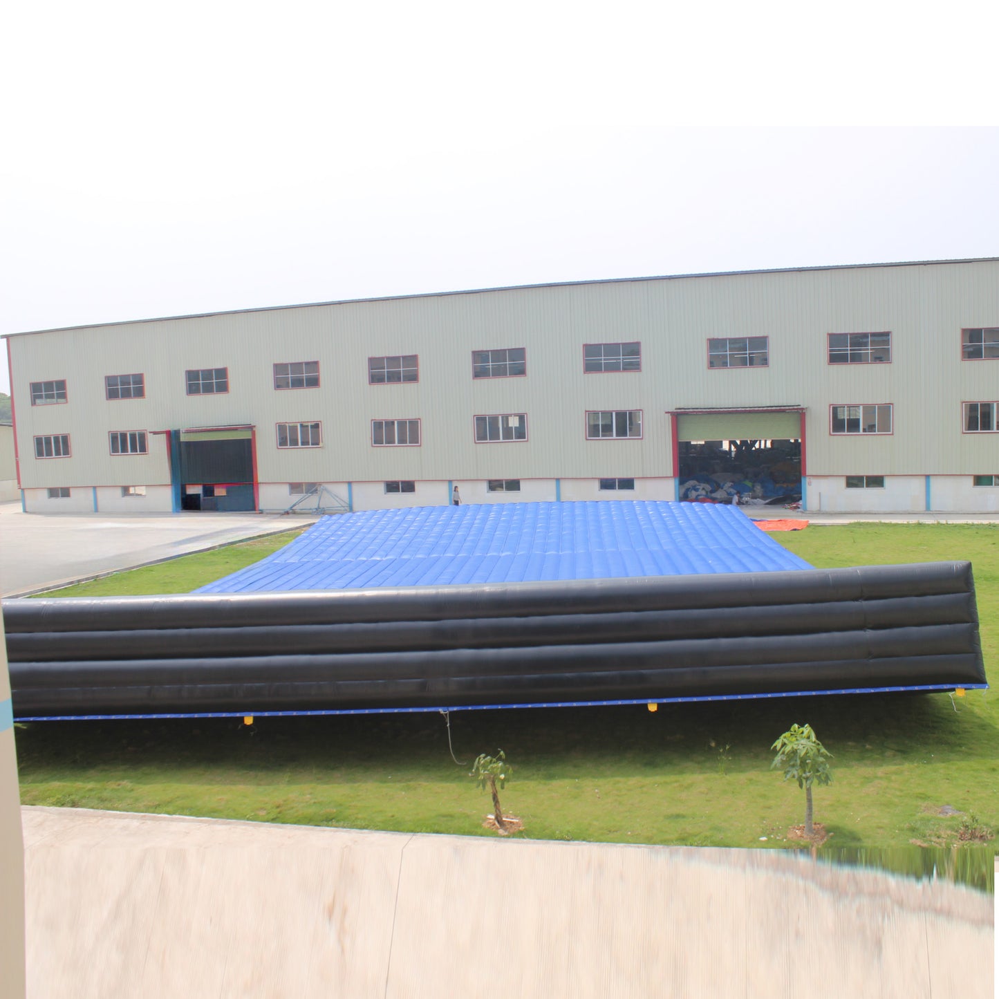 AB-050 Snowboard inflatable flat ski jump airbag stunt landing air bag accept logo printed