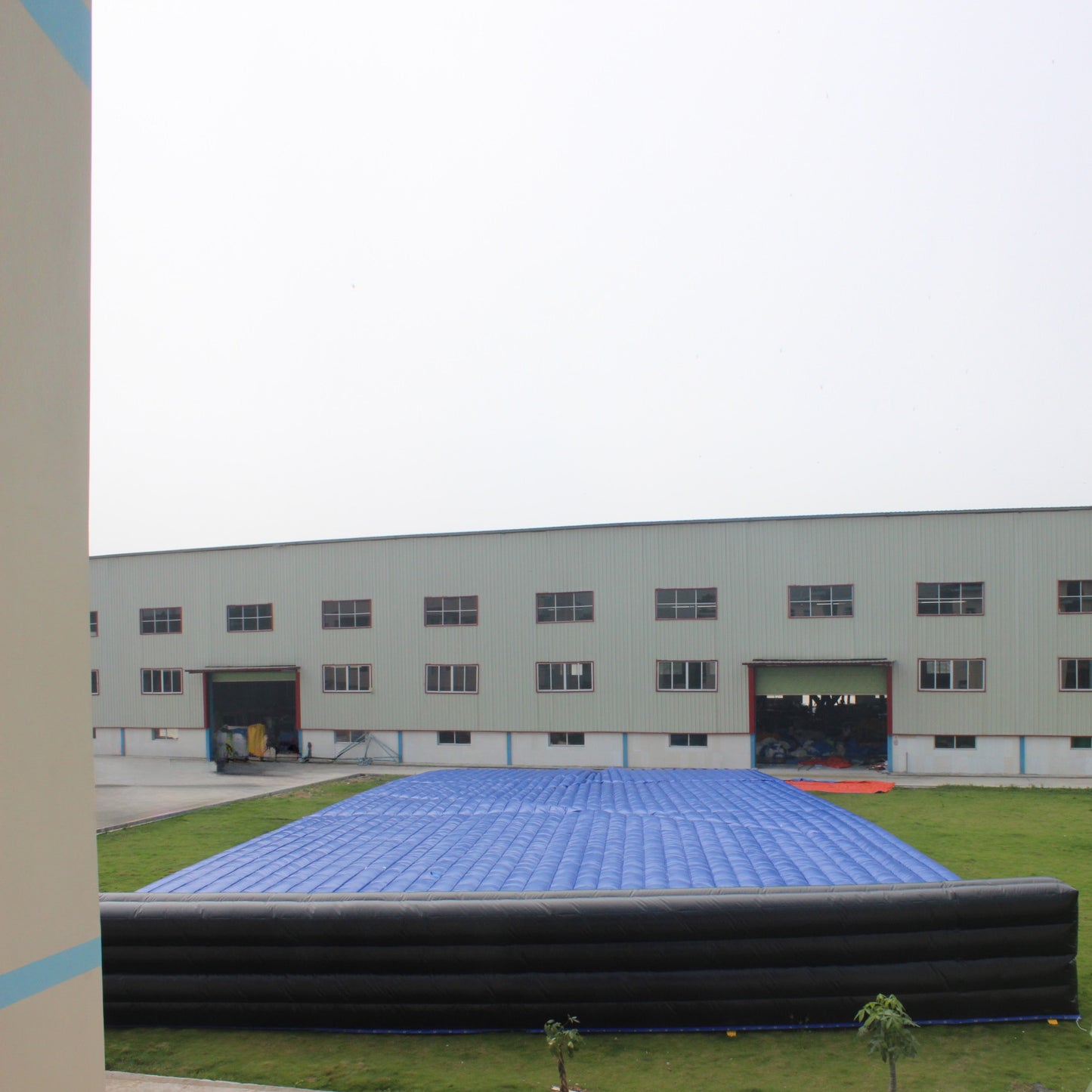 AB-050 Snowboard inflatable flat ski jump airbag stunt landing air bag accept logo printed