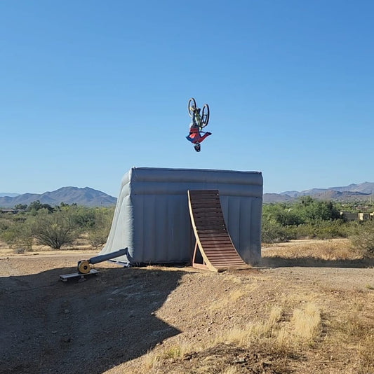 耐尔包FMX landing气垫，极限运动飞跃弹跳充气垫，适用于自行车摩托车特技飞跃 landing场地
